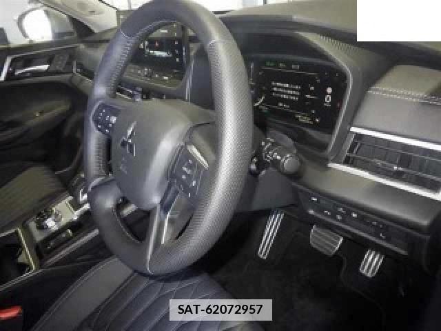 Mitsubishi OUTLANDER PHEV 2024-12 7871178-2