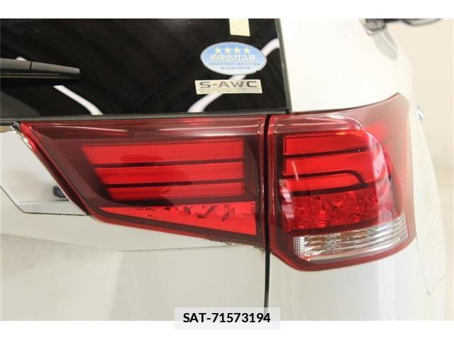Mitsubishi OUTLANDER PHEV 2018-08 7872432-17