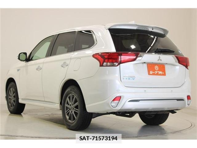 Mitsubishi OUTLANDER PHEV 2018-08 7872432-9