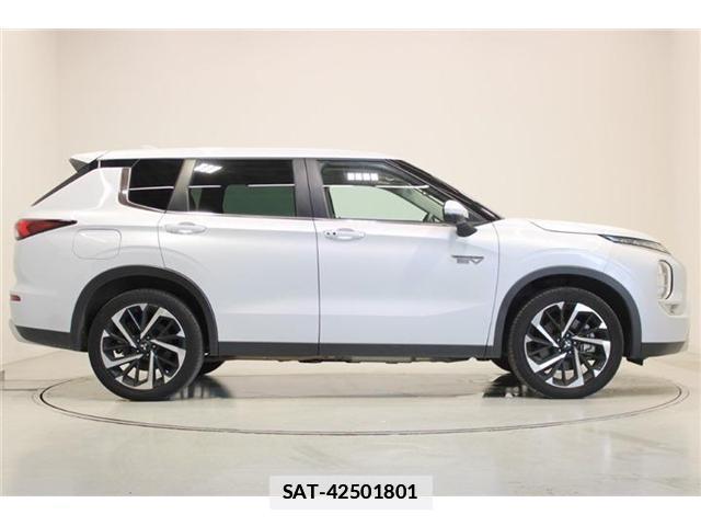 Mitsubishi OUTLANDER PHEV 2022-06 7872445-12