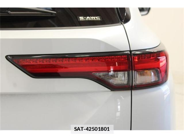 Mitsubishi OUTLANDER PHEV 2022-06 7872445-17