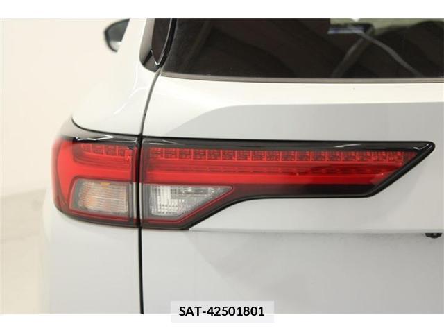 Mitsubishi OUTLANDER PHEV 2022-06 7872445-18