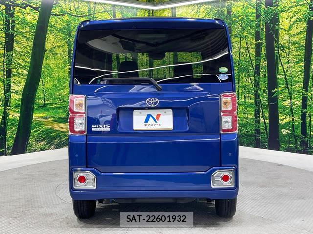 Toyota Pixis Mega 2018-02 7867209-15