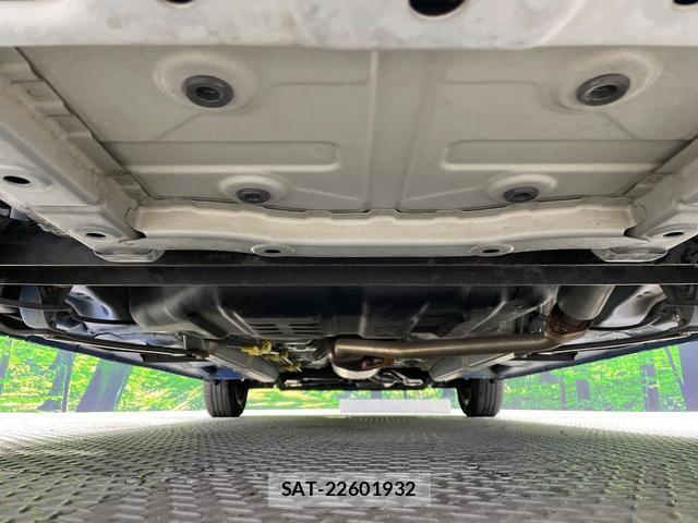 Toyota Pixis Mega 2018-02 7867209-17