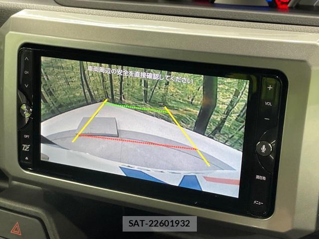 Toyota Pixis Mega 2018-02 7867209-6
