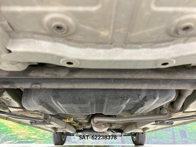 Toyota Pixis Mega 2017-10 7869157-18