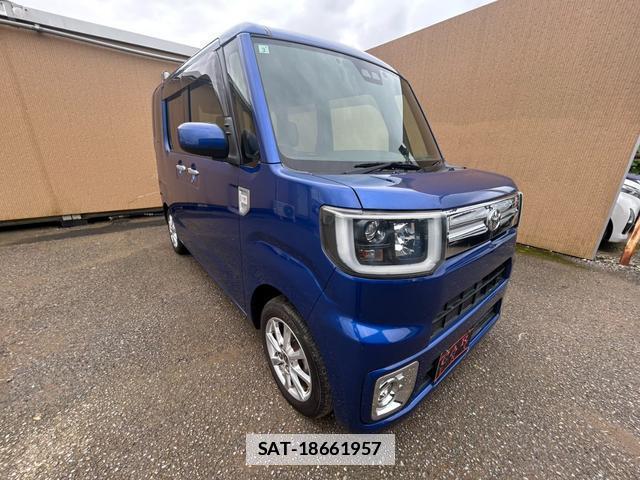 Toyota Pixis Mega 2019-03 7870362-15