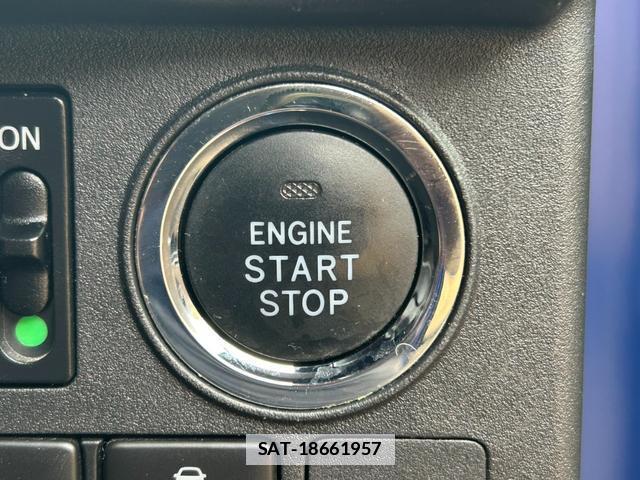 Toyota Pixis Mega 2019-03 7870362-9
