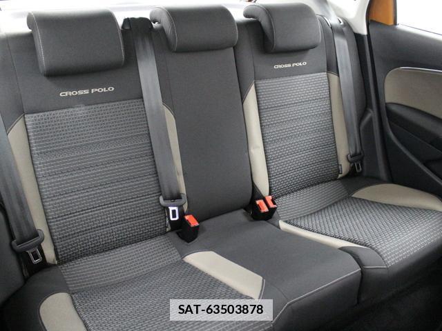VolksWagen POLO 2015-08 7870431-13