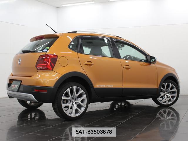 VolksWagen POLO 2015-08 7870431-18
