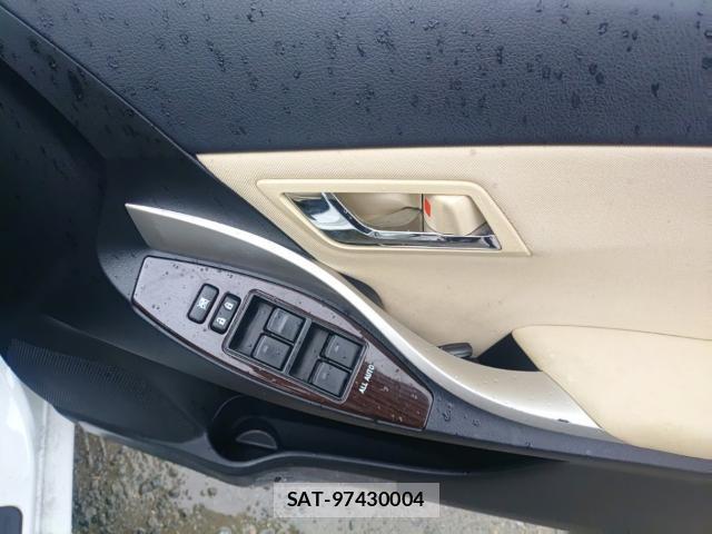 Toyota PREMIO 2019-06 7868862-13