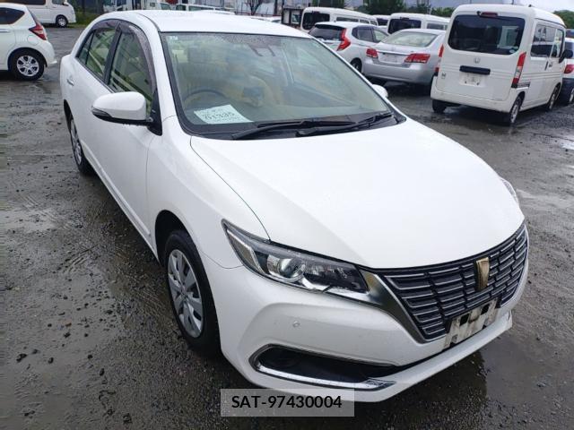 Toyota PREMIO 2019-06 7868862-3