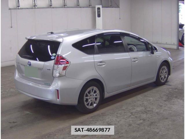 Toyota PRIUS ALPHA 2020-08 7867032-1