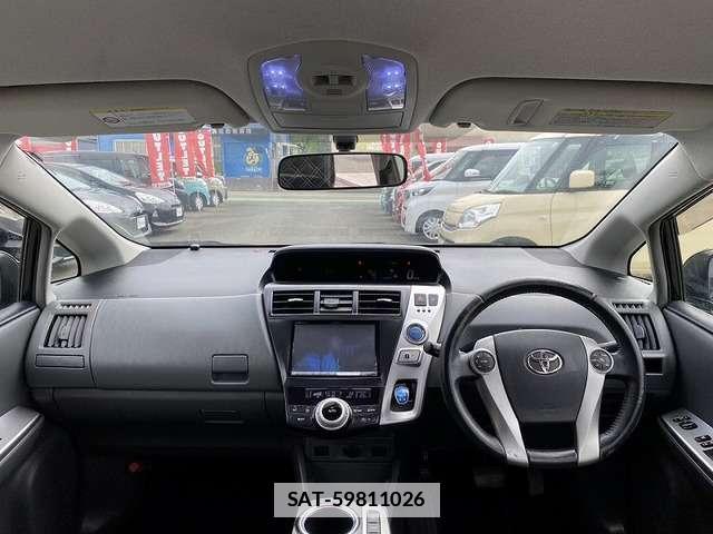 Toyota PRIUS ALPHA 2011-11 7867908-10