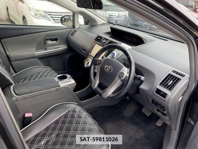 Toyota PRIUS ALPHA 2011-11 7867908-11