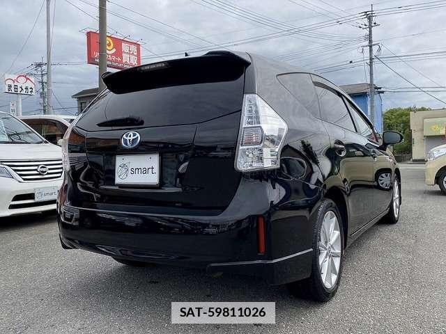 Toyota PRIUS ALPHA 2011-11 7867908-2