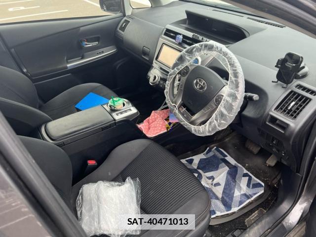 Toyota PRIUS ALPHA 2015-07 7868685-9