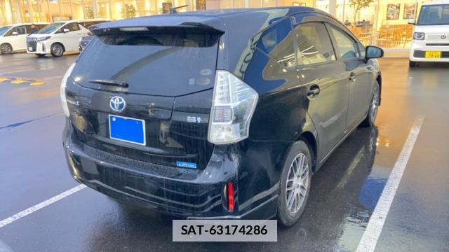 Toyota PRIUS ALPHA 2011-06 7868712-12