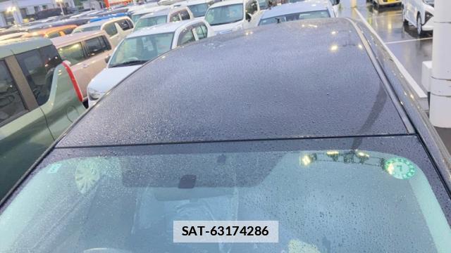 Toyota PRIUS ALPHA 2011-06 7868712-18