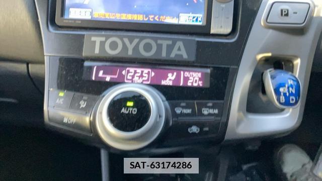 Toyota PRIUS ALPHA 2011-06 7868712-4