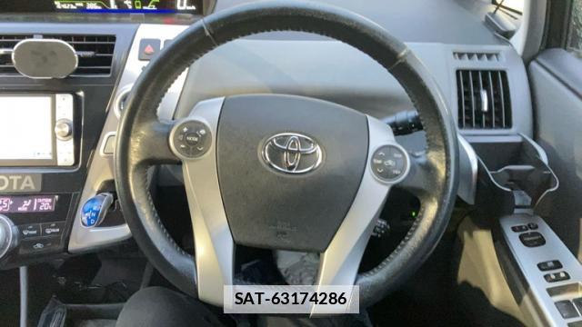 Toyota PRIUS ALPHA 2011-06 7868712-5