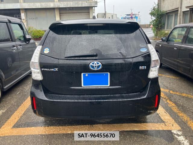Toyota PRIUS ALPHA 2011-12 7868953-12