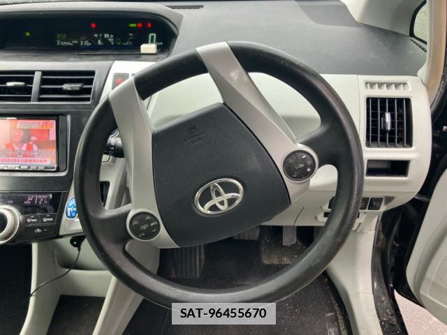 Toyota PRIUS ALPHA 2011-12 7868953-16