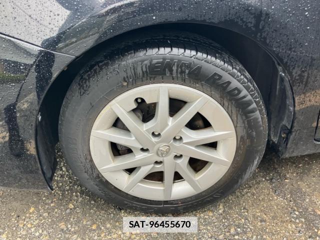 Toyota PRIUS ALPHA 2011-12 7868953-4