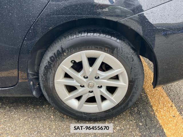 Toyota PRIUS ALPHA 2011-12 7868953-7