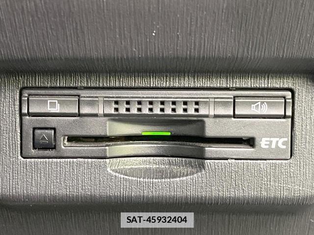 Toyota PRIUS ALPHA 2015-06 7868988-5