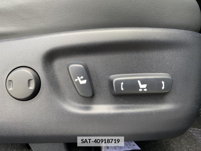 Toyota PRIUS ALPHA 2017-03 7869466-19