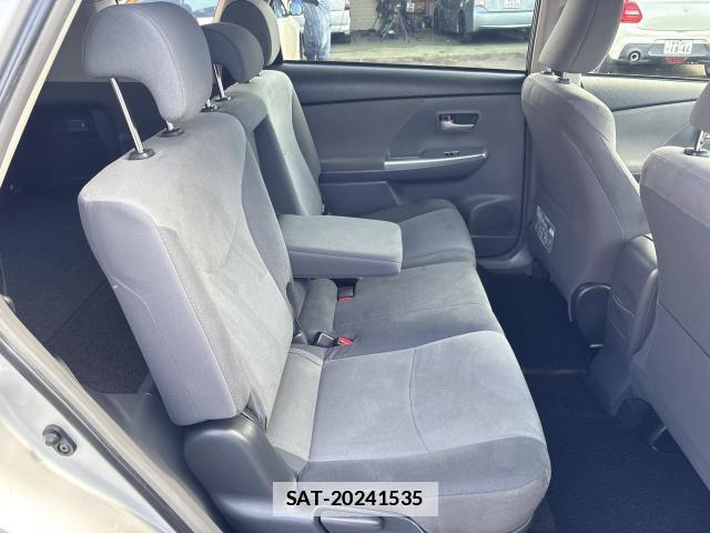 Toyota PRIUS ALPHA 2013-08 7869551-11