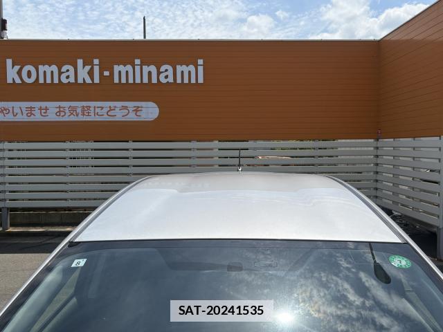Toyota PRIUS ALPHA 2013-08 7869551-13