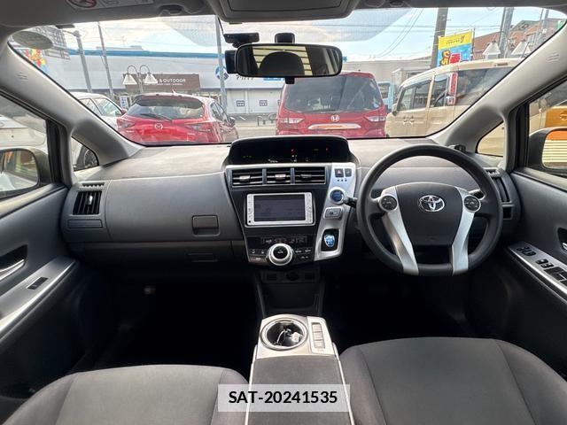 Toyota PRIUS ALPHA 2013-08 7869551-4