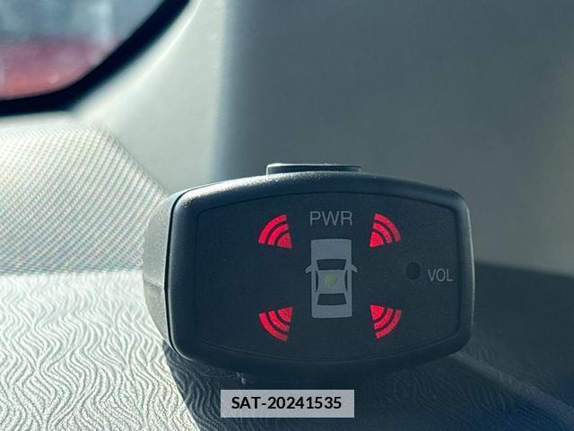 Toyota PRIUS ALPHA 2013-08 7869551-6