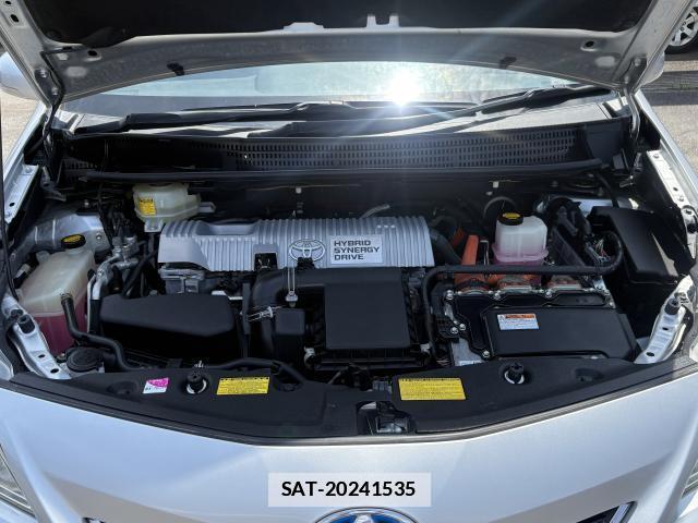 Toyota PRIUS ALPHA 2013-08 7869551-9
