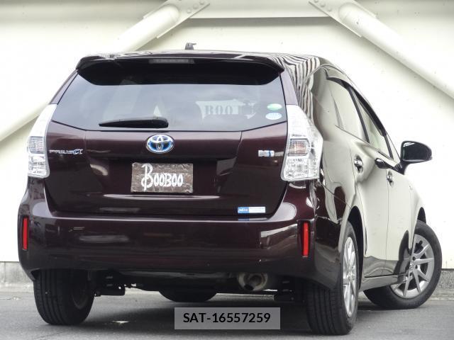 Toyota PRIUS ALPHA 2014-06 7870162-1