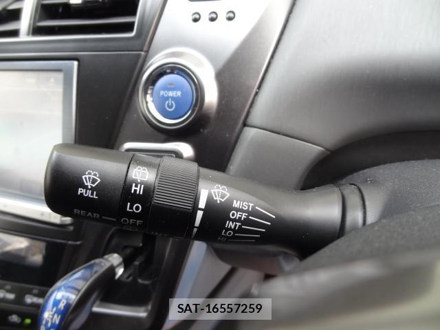Toyota PRIUS ALPHA 2014-06 7870162-15