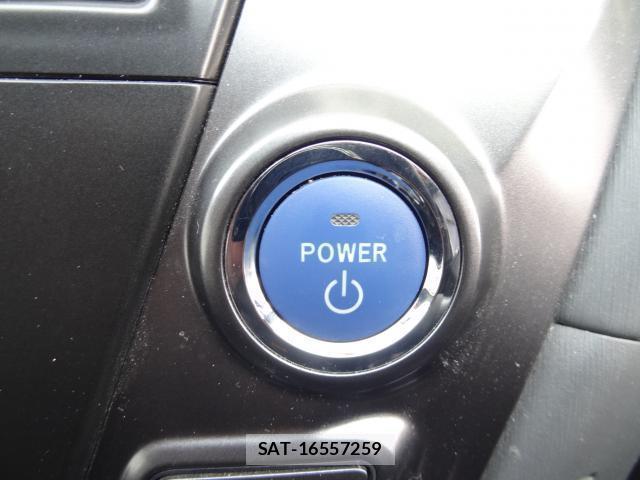 Toyota PRIUS ALPHA 2014-06 7870162-19