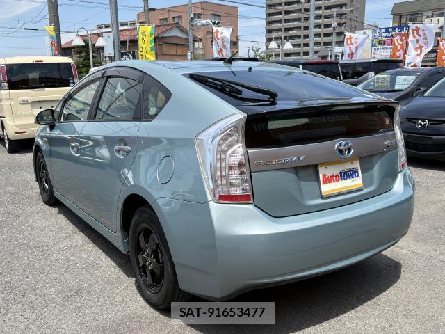 Toyota PRIUS PHV 2012-05 7869552-2