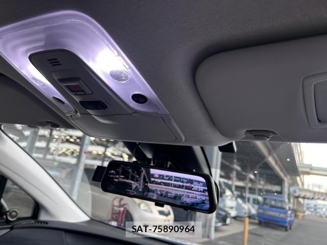 Toyota PRIUS PHV 2020-11 7872249-16
