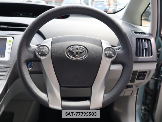 Toyota PRIUS 2012-01 7866852-16