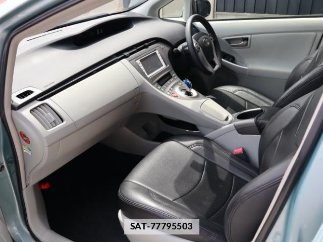 Toyota PRIUS 2012-01 7866852-18