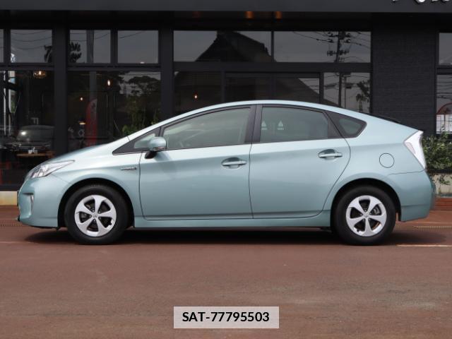Toyota PRIUS 2012-01 7866852-2