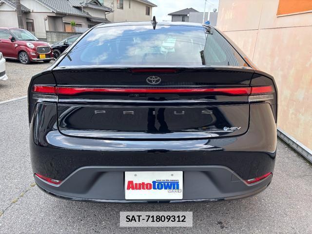 Toyota PRIUS 2024-05 7866903-9
