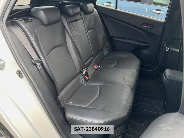 Toyota PRIUS 2016-07 7866908-11