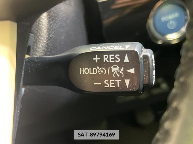 Toyota PRIUS 2015-12 7867062-5