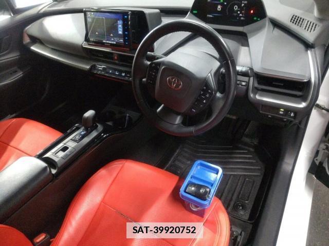 Toyota PRIUS 2023-08 7867280-2