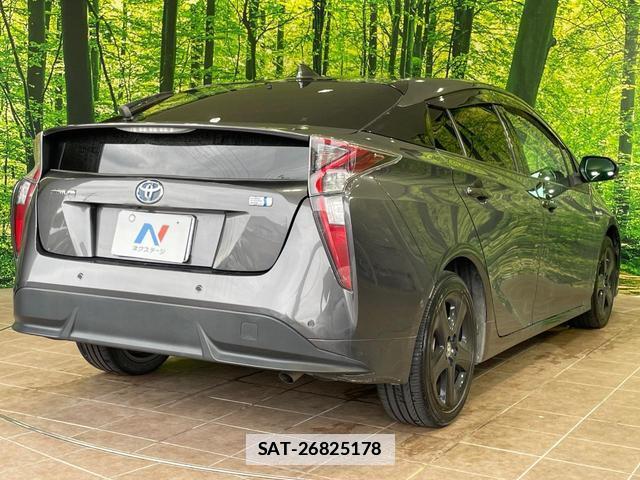 Toyota PRIUS 2018-03 7867337-16