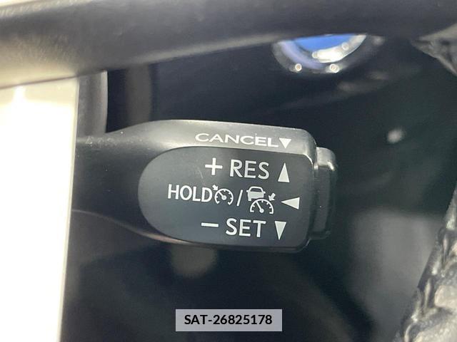 Toyota PRIUS 2018-03 7867337-5